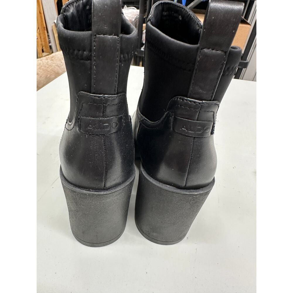 Aldo Black Chetta Chelsea boot Women Sz 6.5 Chetta Lug Sole Minimal Everyday - Picture 4 of 8
